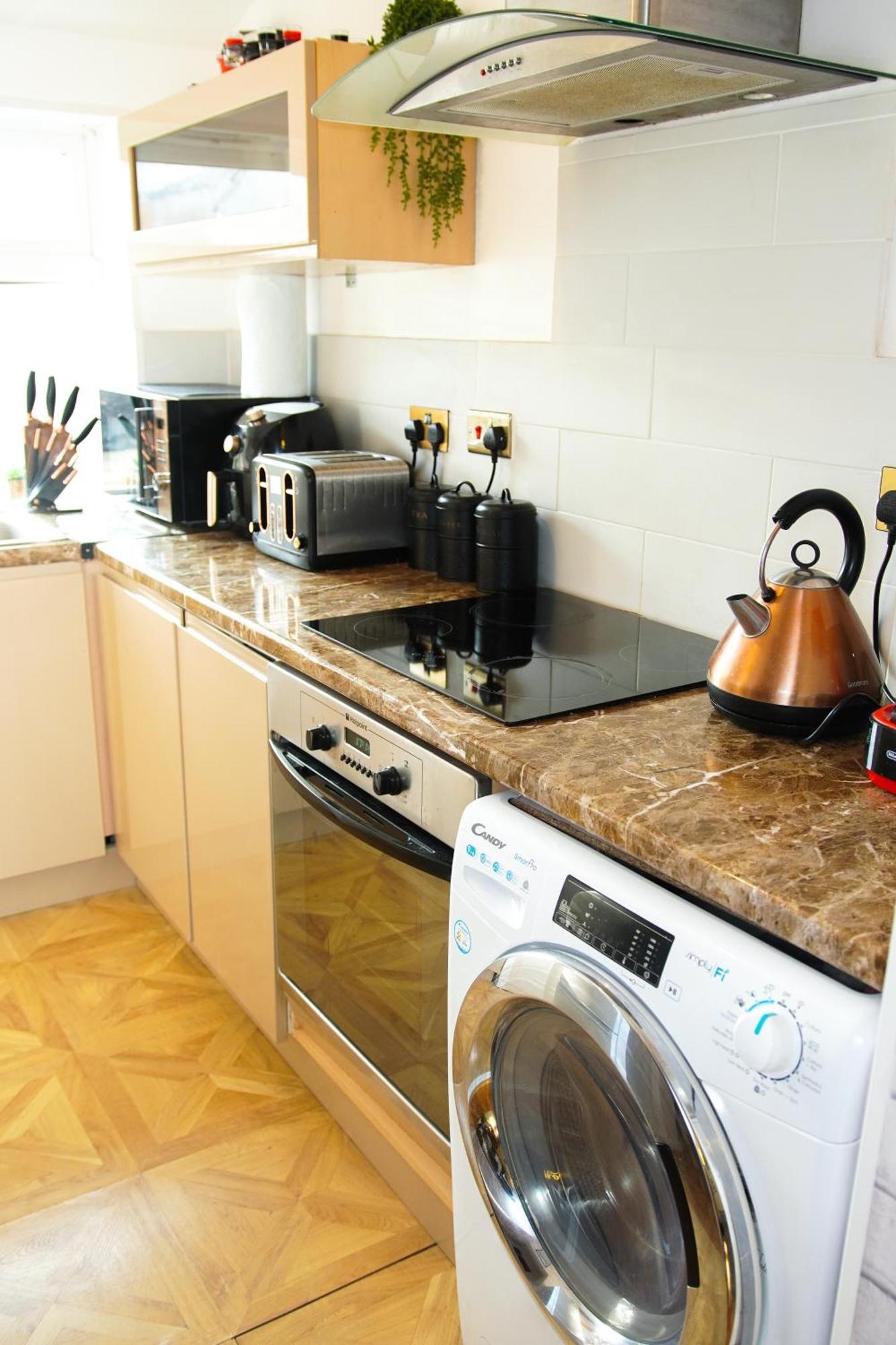5 Bedroom House Near Cardiff City. Eksteriør billede