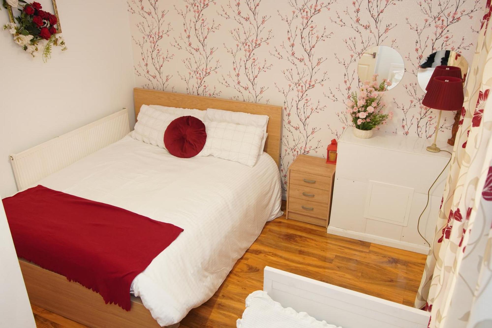 5 Bedroom House Near Cardiff City. Eksteriør billede